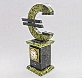 Часы настольные в подарок