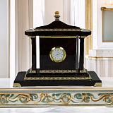 Настольные часы из обсидиана
